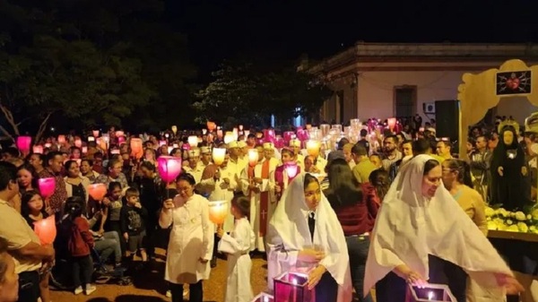Concepción: Multitudinaria participación en el Camino de las Luces - Noticias Paraguay
