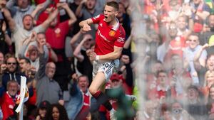 Manchester United protege su plaza 'Champions'