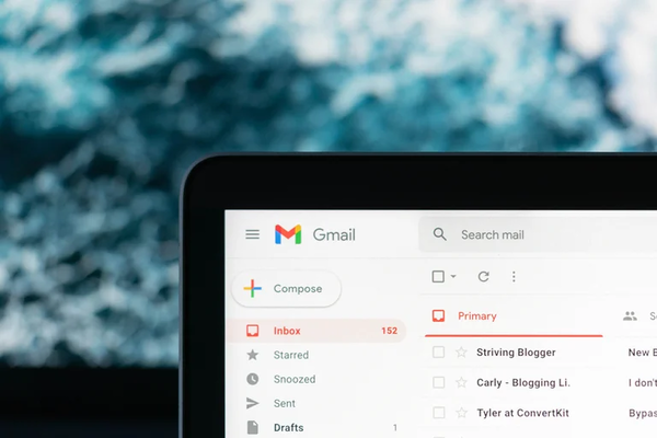 Cómo reportar correos maliciosos en Gmail y Outlook