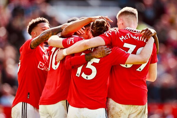 Versus / Manchester United derrota al Everton pero enciende alarmas por lesión de Rashford