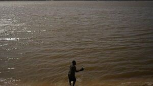 Un muerto y dos desaparecidos en naufragio con turistas en Brasil