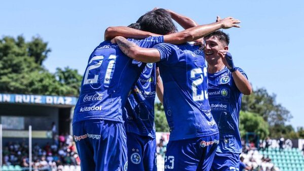 Intermedia: Los visitantes festejan