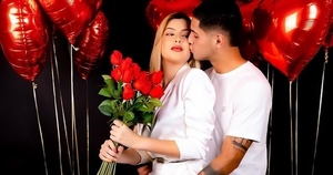 La novia de Luis Zárate aclaró que ella no es la culpLa novia de Luis Zárate aclaró que ella no es la culpable del calambre que le dio en la canchaable del calambre que le dio en la cancha