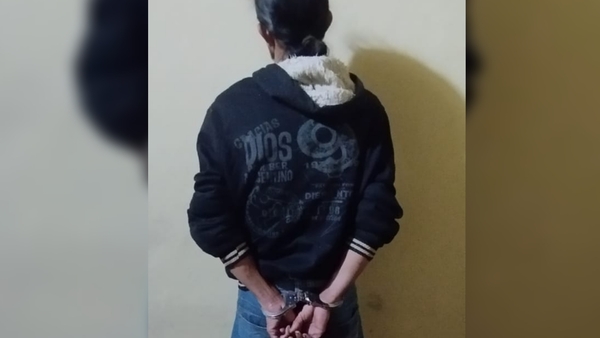 Policía de Natalio detiene a hombre buscado por abigeato