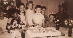 La Nación / Cumpleaños de barrio (parte I)