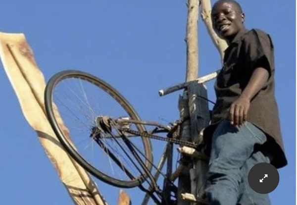 La historia del niño que construyó un molino de viento para salvar a su pueblo
