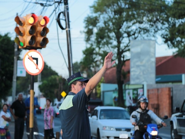 Mañana se implementan prohibiciones de giro a la izquierda en Asunción - La Tribuna