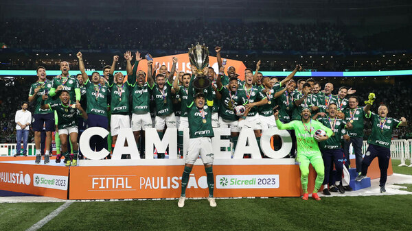 Versus / Gustavo Gómez suma otro título más con el Palmeiras y agiganta su historia
