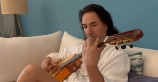 Marco Antonio Solís mostró su cuarto ro´o y las doñas se emocionaron