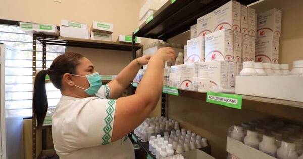 La Nación / Sector bancario y farmacéutico en progreso en defensa al consumidor