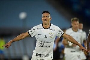 Tras el golazo de mediacancha de Rojas, Balbuena logra su primer tanto en la Libertadores - Fútbol Internacional - ABC Color