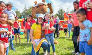 Bettina Aguilera llega con programa Infancia Feliz a Itakyry