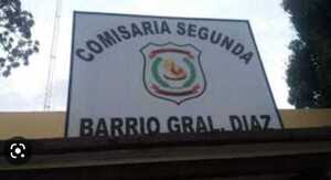 Reclamó que explotaban bombas cerca de su casa y lo acuchillaron.