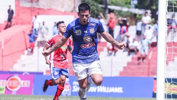 San Lorenzo festeja y también es puntero