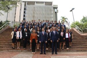 BCP incorpora a 44 nuevos funcionarios dentro de su plantel permanente - MarketData