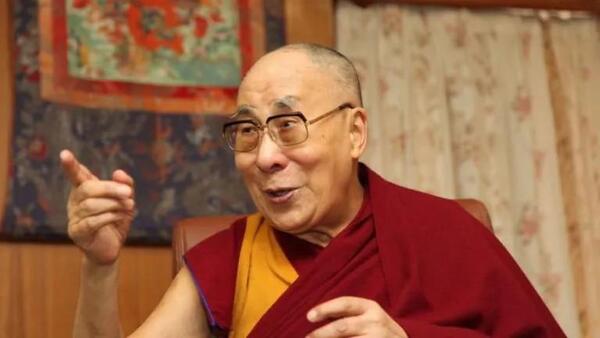Dalai Lama se disculpa por polémico vídeo con niño | 1000 Noticias