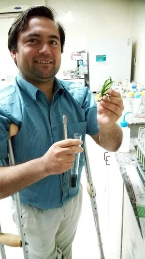 SU DISCAPACIDAD NO FUE IMPEDIMENTO PARA CONVERTIRSE EN INGENIERO FORESTAL
