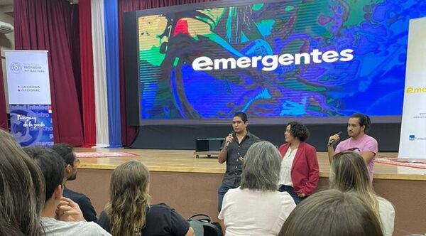 PLATAFORMA EMERGENTES LLEGÓ HASTA LA FIESTA CREATIVA ENCARNACIÓN 2023