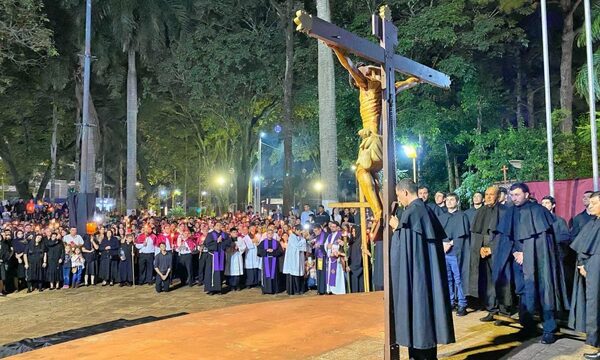 El viacrucis de Hernandarias fue el mayor evento de Semana Santa en Alto Paraná