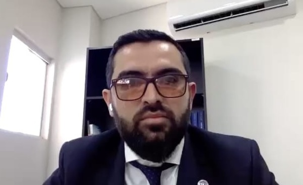 Cuestionado viceministro es “rajado” tras escándalos en el transporte público