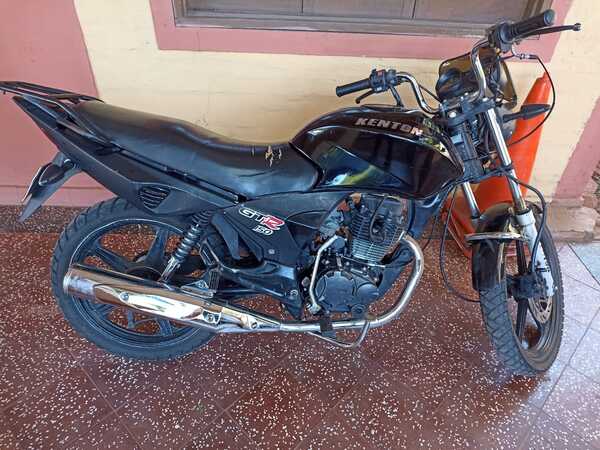 Recuperan en Santo Rey motocicleta hurtada - San Lorenzo Hoy