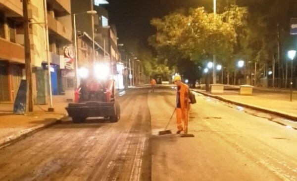 Avanzan trabajos de regularización asfáltica de avenidas céntricas