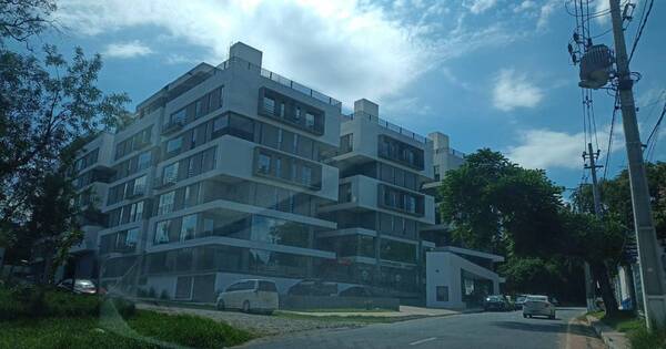 La Nación / Informáticos brasileños: Vecinos molestos por cierre de acceso al condominio