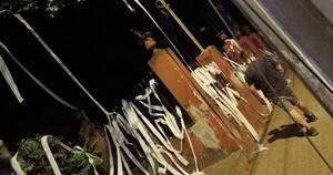 La Nación / Ciudadanos se manifestaron contra reguladas frente a Cetrapam