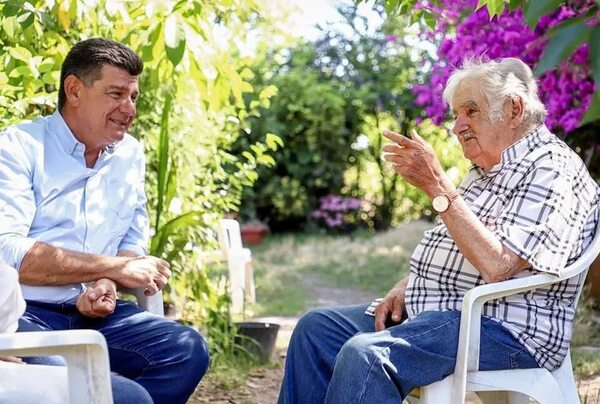 Pepe Mujica viene a Paraguay para apoyar la Concertación y participará de un encuentro con jóvenes - Política - ABC Color