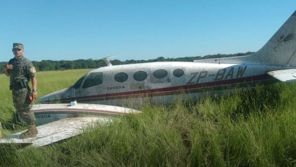 Aterrizaje forzoso de avioneta, los ocupantes salen ilesos en Concepción