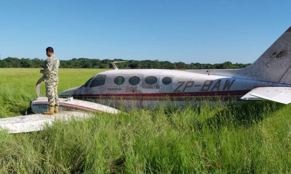 Cayó avioneta con cinco pasajeros y sufrieron lesiones leves