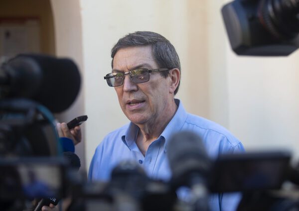 El canciller cubano asegura que la medida sobre el dólar beneficiará a la población - MarketData