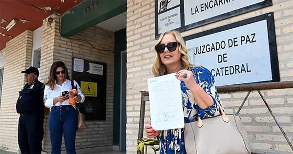 Inicia juicio a Juan Vera por lesionar la intimidad de Menchi Barriocanal