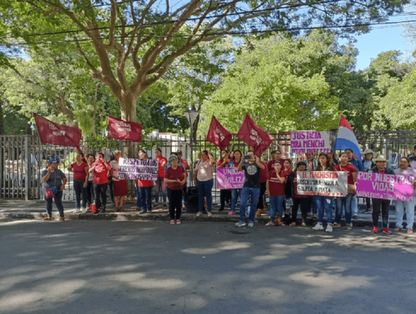 Inicia juicio oral contra Juan Vera por supuesta lesión de intimidad contra Menchi Barriocanal · Radio Monumental 1080 AM