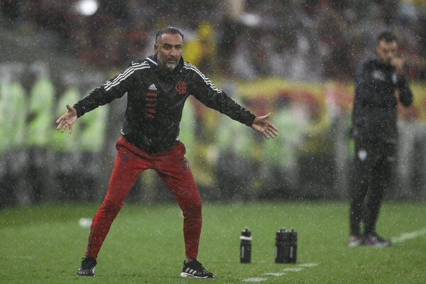 Versus / Flamengo destituye al técnico portugués Vítor Pereira