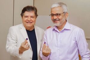 Euclides Acevedo ratifica que su candidatura irá hasta el final | 1000 Noticias