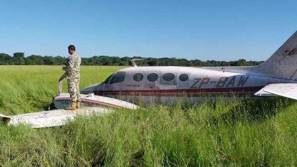 Avioneta de políticos colo'o aterrizó forzosamente en Concepción