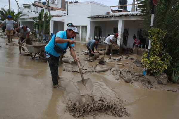 Perú pedirá un crédito de 943 millones de dólares para atender el efecto de las lluvias - MarketData