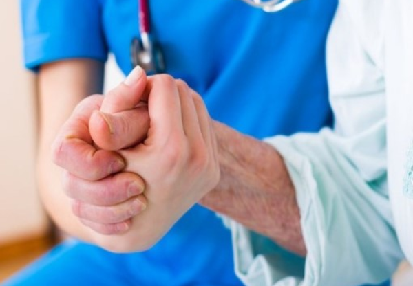 Parkinson, enfermedad que afecta mayoritariamente a adultos varones - Unicanal