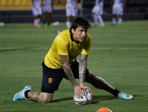 Guaraní busca acortar la distancia con Libertad · Radio Monumental 1080 AM