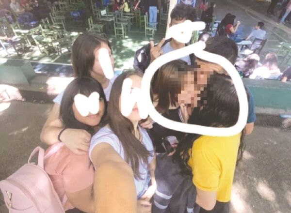 Beso de tres en la Pascua Joven indignó al rollo