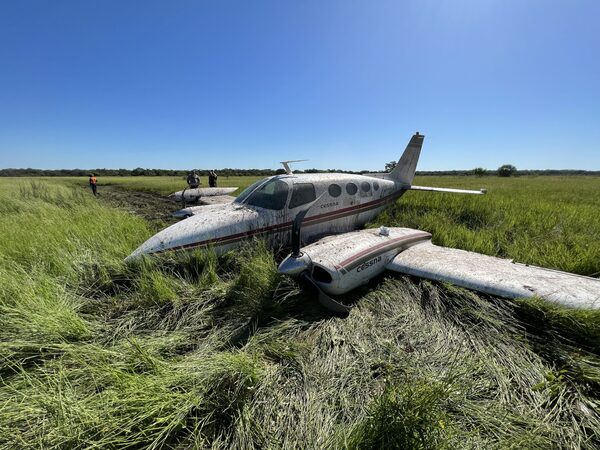 Avioneta realiza aterrizaje de emergencia en Concepción