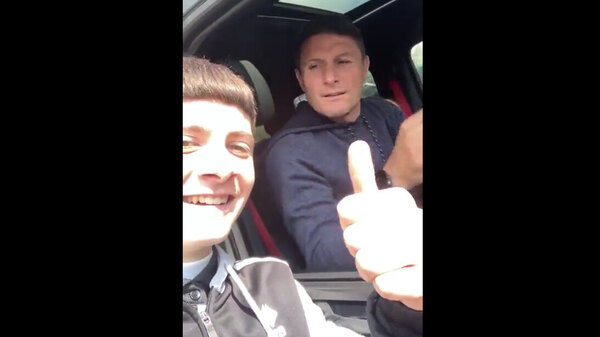 Versus / El hilarante momento que vivió Javier Zanetti con un hincha del Milan