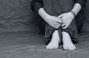 Cinco menores detenidos por una presunta agresión sexual grupal en España - Mundo - ABC Color