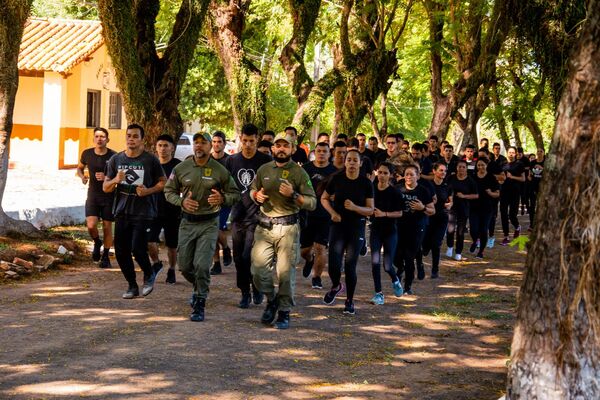 Expertos brindan capacitación en gestión penitenciaria en Paraguay - C9N