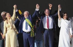 Lula completa 100 días turbulentos de control de cuarteles y gestos sociales - San Lorenzo Hoy