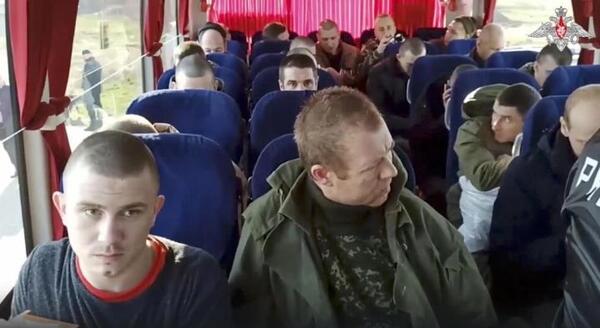 Ucrania y Rusia intercambian un centenar de prisioneros - San Lorenzo Hoy