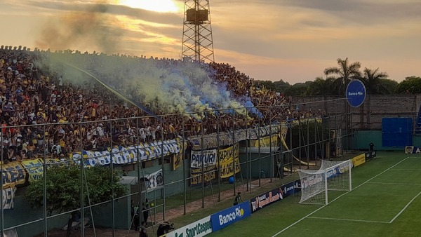 Hinchada del Sportivo Luqueño es suspendida por un partido - trece
