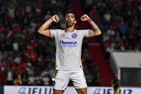 Espectacular triplete de Gabriel Ávalos en la goleada de su Argentinos Juniors | 1000 Noticias