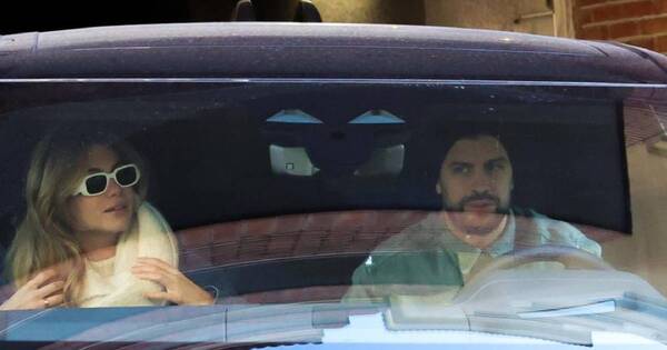 La Nación / ¡Se esconden! Piqué y Clara Chía huyen de las cámaras